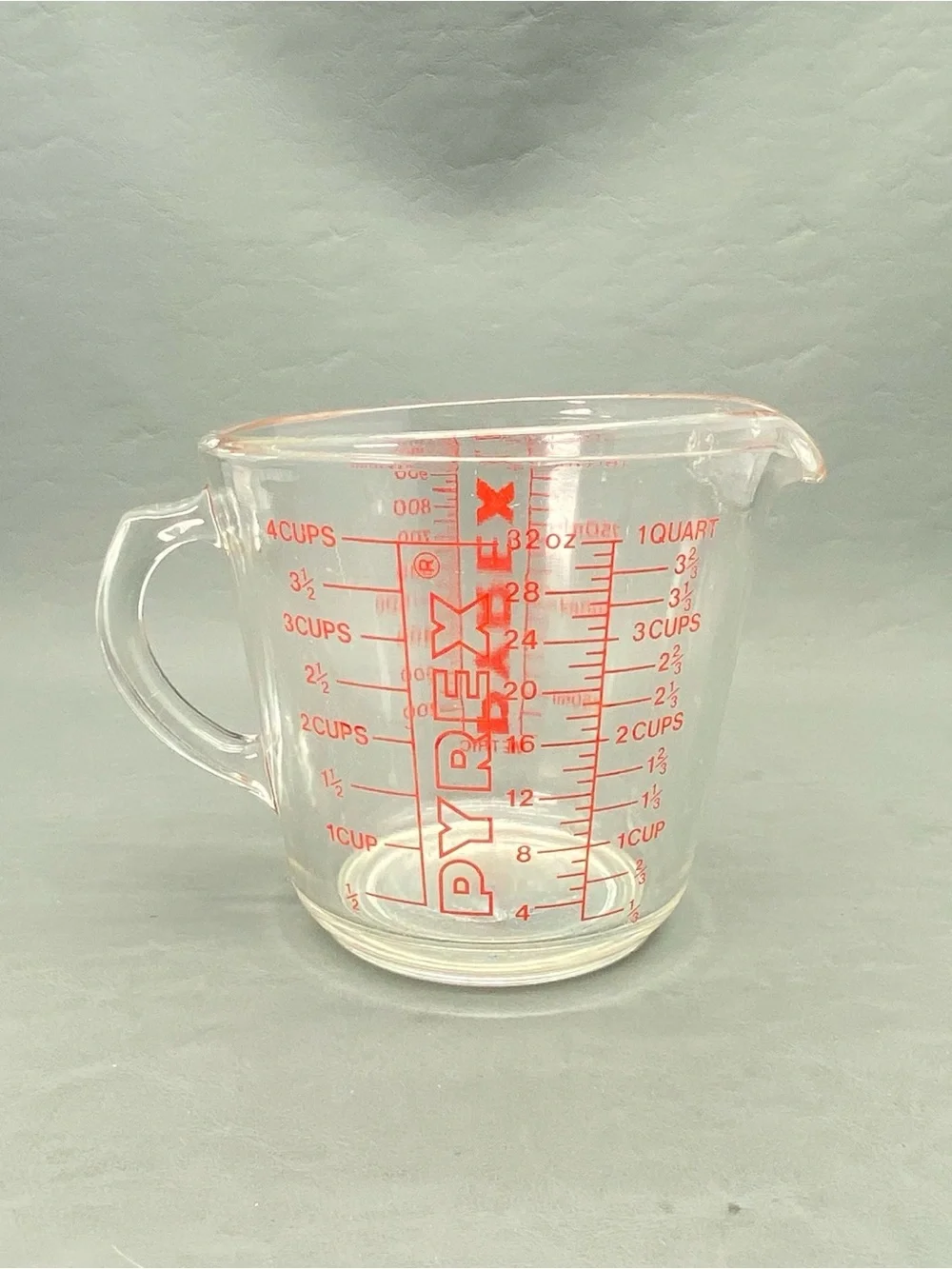 Vintage PYREX 532 Glass Measuring Cup, D Handle, 1 Quart 4 Cups 32 Oz